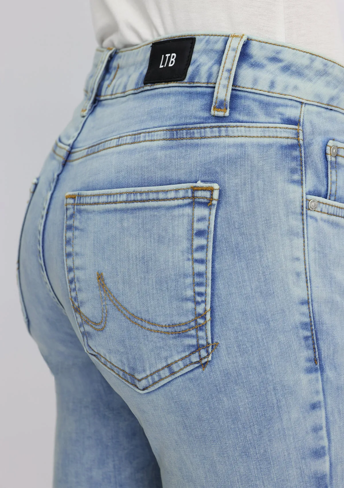 Aspen Y Ennio Mid Rise Slim Straight Jean