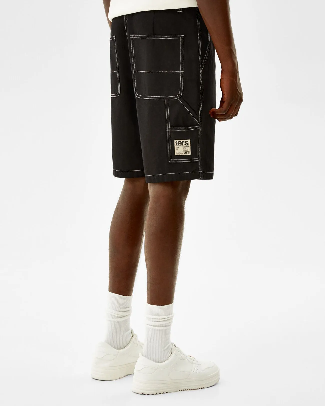 Bershka Contrast thread carpenter Bermuda shorts