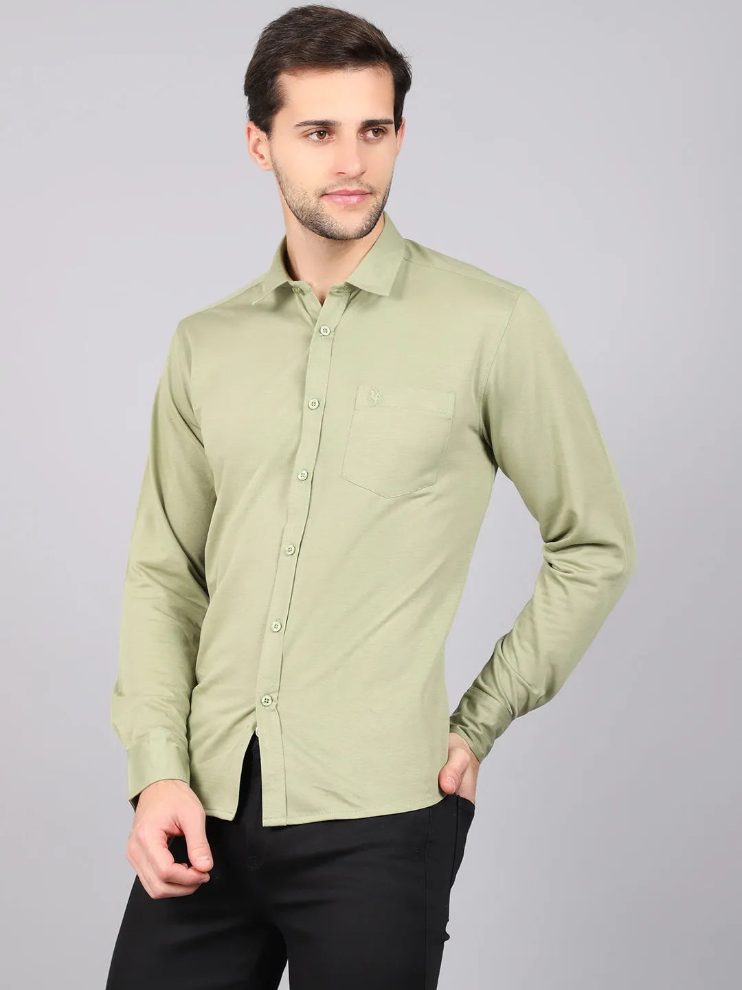 Cantabil Cotton Blend Solid Green Full Sleeve Casual Shirt for Men with Pocket