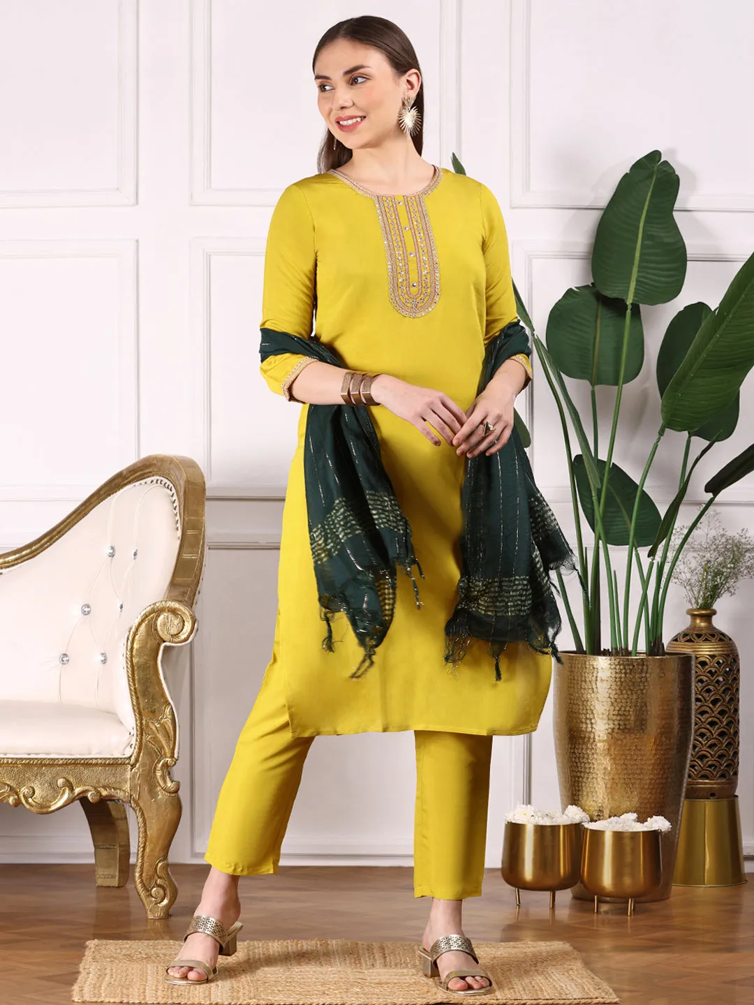 Ethnic Motifs Embroidered Regular Sequinned Kurta with Trousers & Dupatta