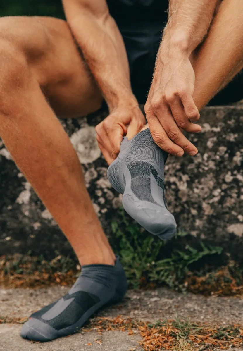 LOW-CUT RUNNING SOCKS