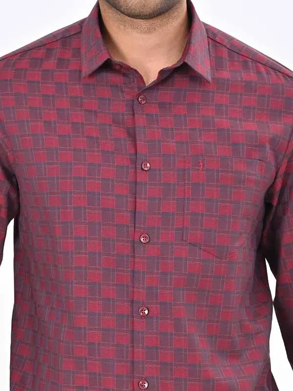 Men Checked Full Sleeve Cotton Blend Shirt