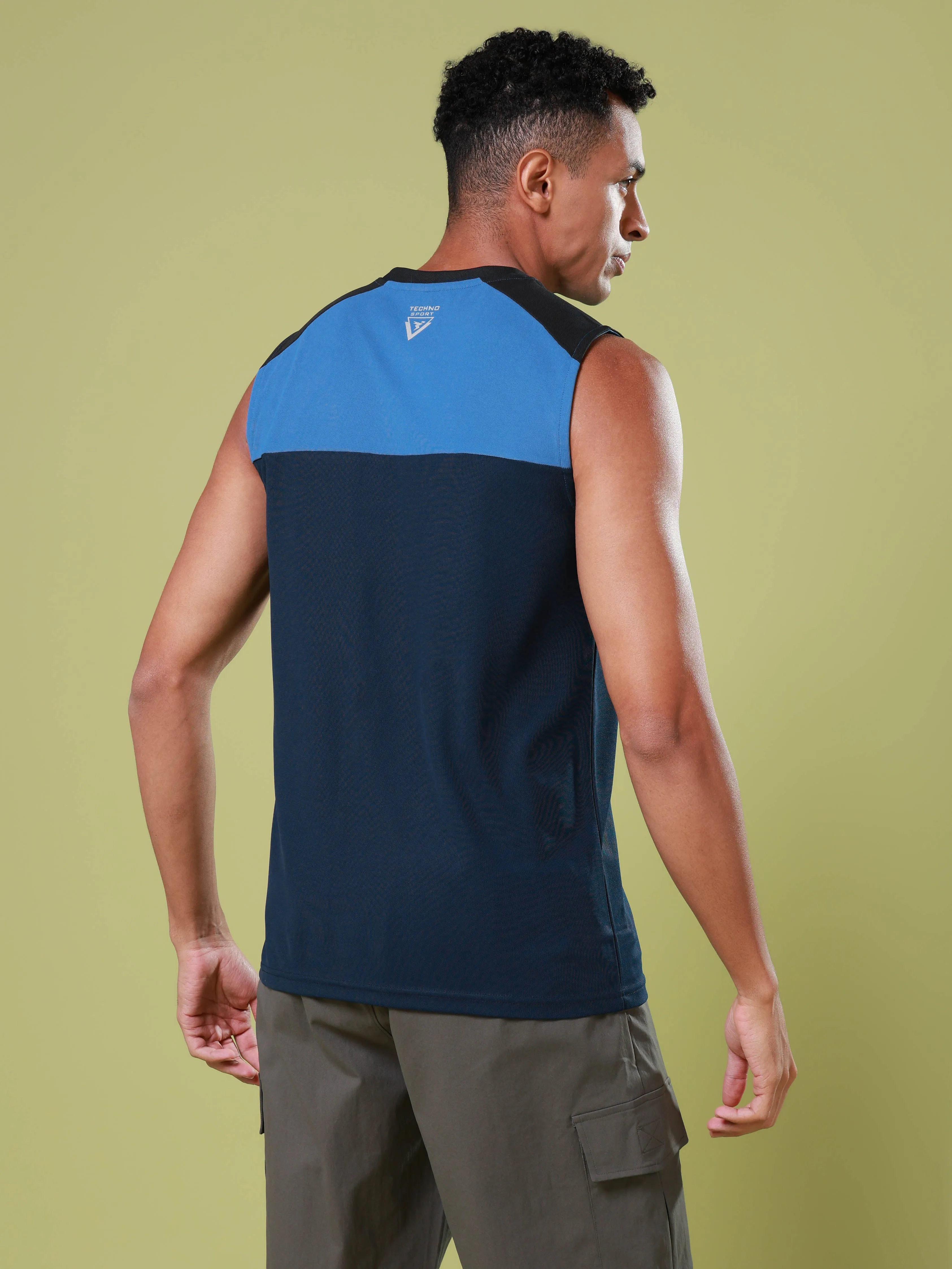 Men Colorblock Slim Fit Round Neck Sports Innerwear Vest with MATPIQ