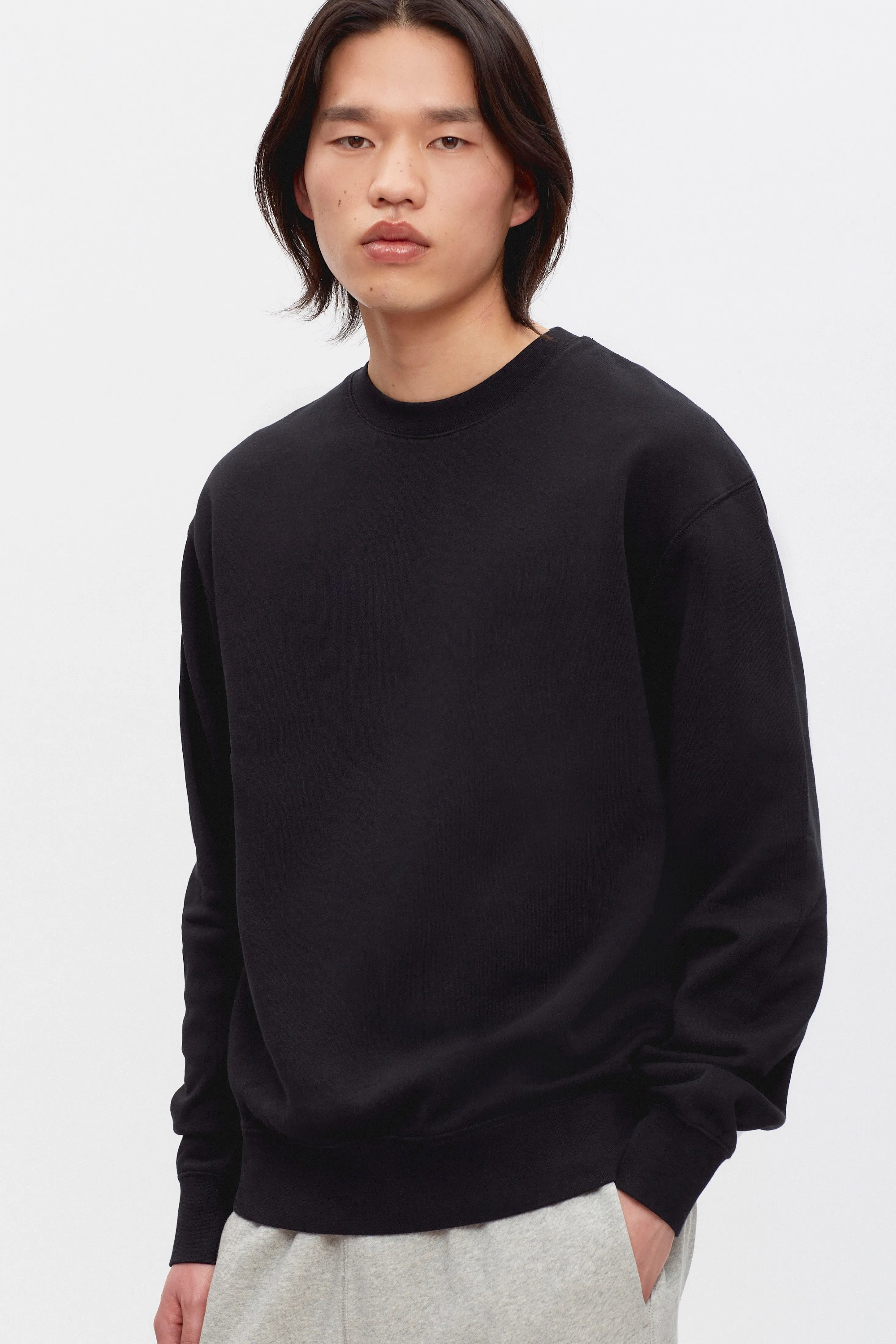 Men's Essential Sweatshirt in Black