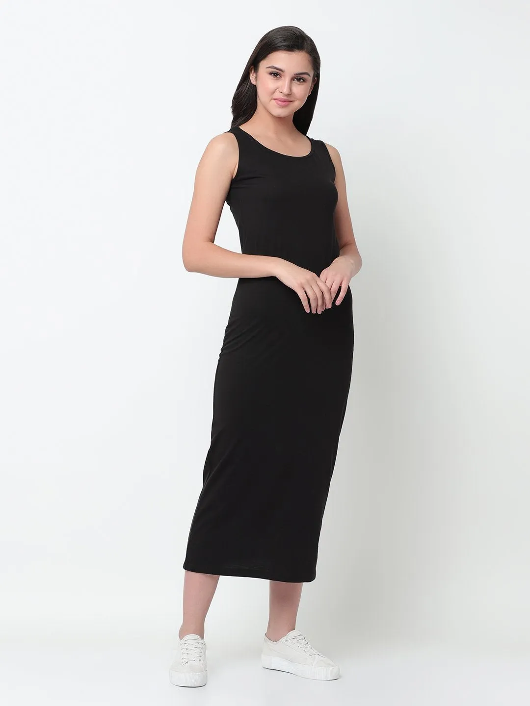 Solid Round Neck Sleeveless Maxi Dress