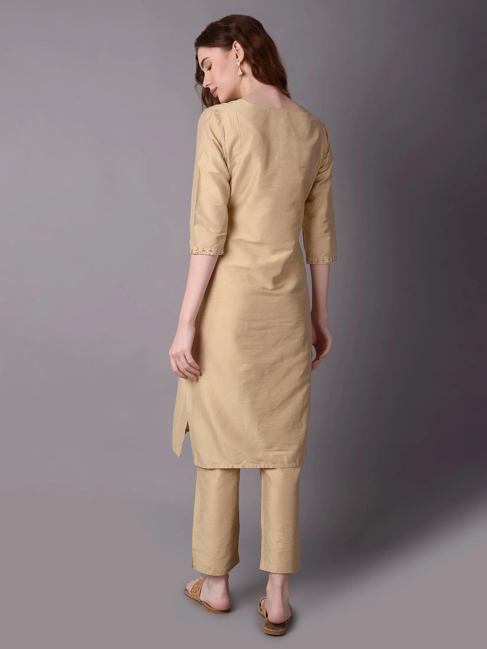 Women Beige Plain Kurta Trouser Dupatta